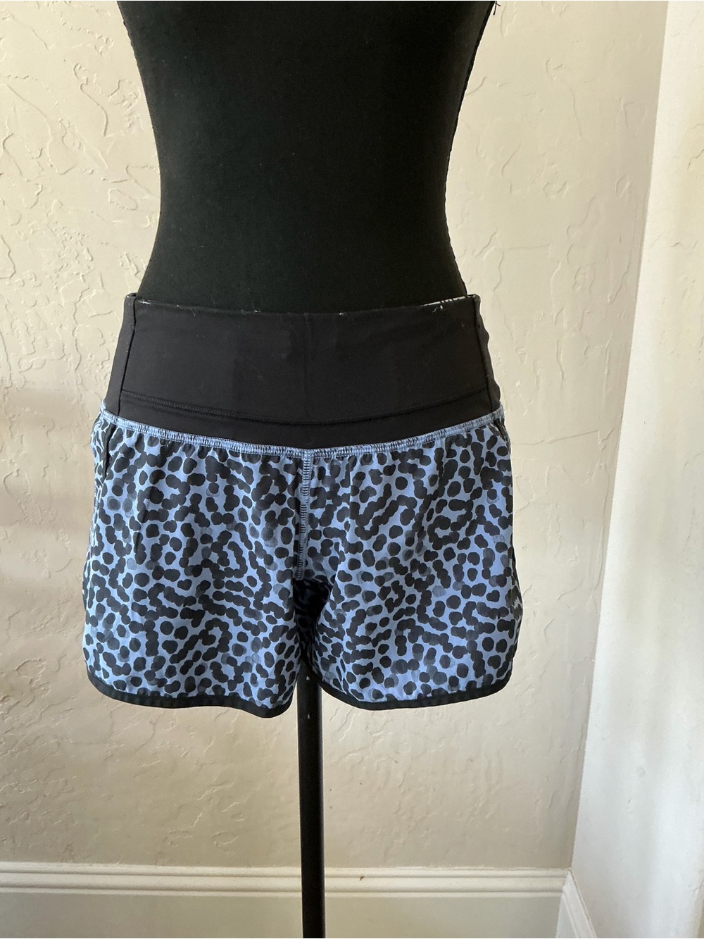 Lululemon Women's Blue Leopard Print Athletic Shorts with Black Waistband